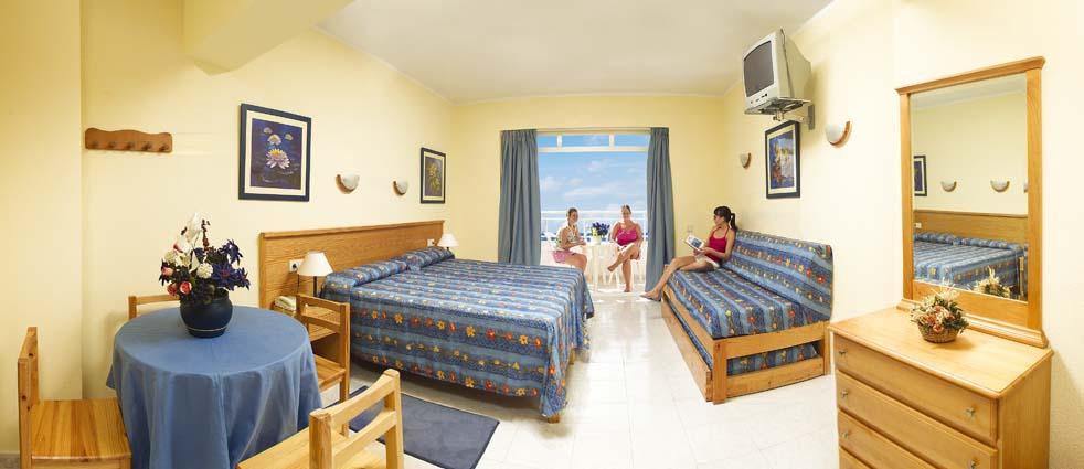 Aparthotel Catalina Sant Antoni de Portmany Quarto foto